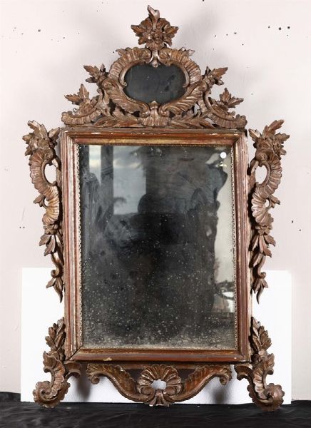 Specchiera in legno intagliato e dipinto, XIX secolo  - Asta Antiquariato - Associazione Nazionale - Case d'Asta italiane