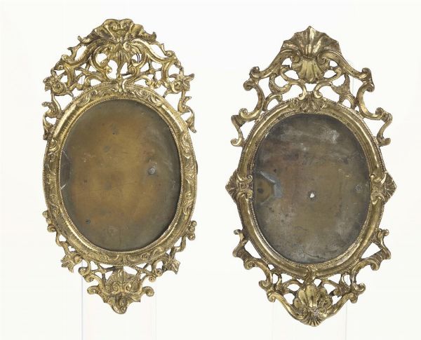 Lotto di due cornicette in bronzo dorati, XVIII-XIX secolo  - Asta Antiquariato - Associazione Nazionale - Case d'Asta italiane