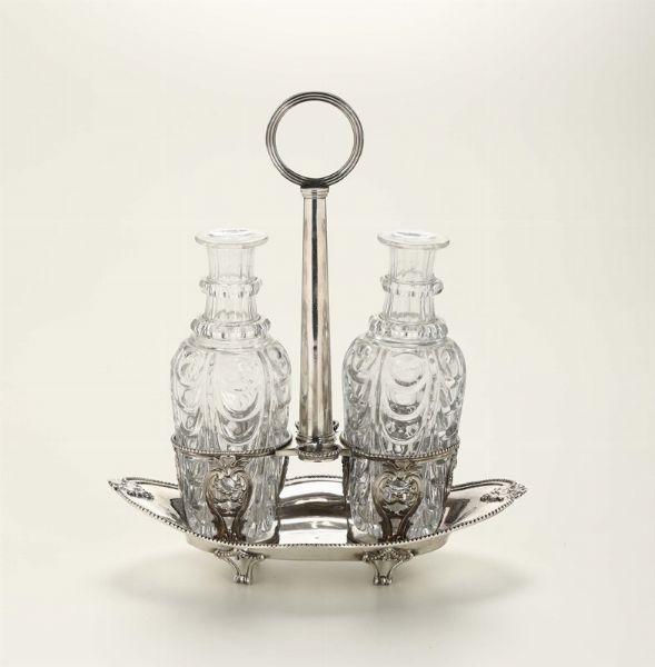 Oliera in argento, bolli di imitazione del 700 francese  - Asta Antiquariato - Associazione Nazionale - Case d'Asta italiane