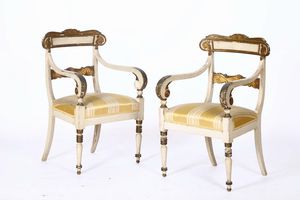 Salotto Carlo X laccato e dorato composto da divano e due poltrone, XIX secolo  - Asta Antiquariato - Associazione Nazionale - Case d'Asta italiane