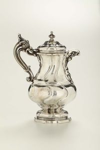 Caffettiera in argento, probabile Spagna o Hanau del XIX secolo  - Asta Antiquariato - Associazione Nazionale - Case d'Asta italiane