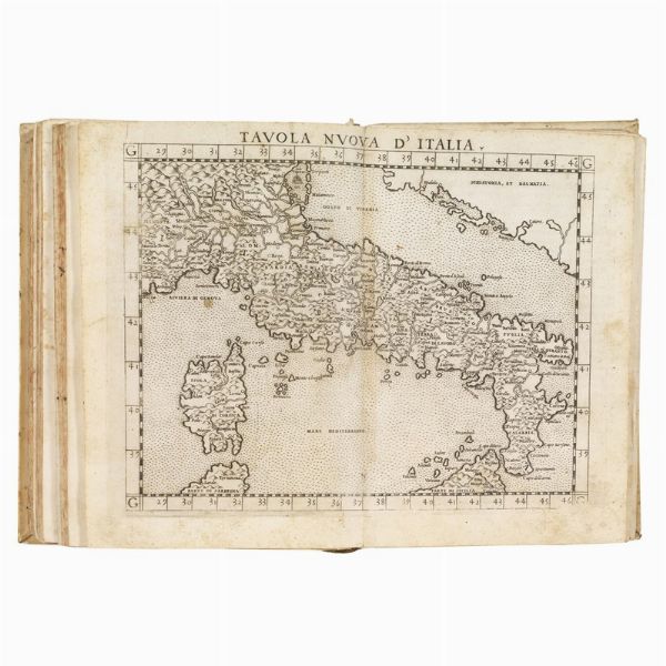 (Geografia - America - Illustrati 500)   PTOLEMAEUS, Claudius.   La geografia     …     nuouamente tradotta di greco in italiano, da Girolamo Ruscelli ... Et con nuoue & bellissime figure in istampe di rame, .... Con la carta da nauicare, & col modo d’intenderla, & d’adoperarla  . In Venetia, appresso Vincenzo Valgrisi, 1561.  - Asta LIBRI, MANOSCRITTI E AUTOGRAFI - Associazione Nazionale - Case d'Asta italiane