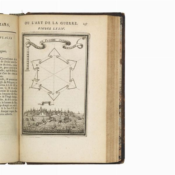 (Arte militare - Illustrati 600)   MANESSON-MALLET, Alain.   Les travaux de Mars, ou L’art de la guerre. Ouvrage enrichi de plus de quatre cens planches gravée en taille-douce.   Tome premier [- troisième]. A Paris, Denys Thierry, 1684-1685.  - Asta LIBRI, MANOSCRITTI E AUTOGRAFI - Associazione Nazionale - Case d'Asta italiane