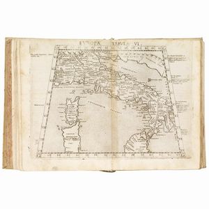 (Geografia - America - Illustrati 500)   PTOLEMAEUS, Claudius.   La geografia     …     nuouamente tradotta di greco in italiano, da Girolamo Ruscelli ... Et con nuoue & bellissime figure in istampe di rame, .... Con la carta da nauicare, & col modo d’intenderla, & d’adoperarla  . In Venetia, appresso Vincenzo Valgrisi, 1561.  - Asta LIBRI, MANOSCRITTI E AUTOGRAFI - Associazione Nazionale - Case d'Asta italiane