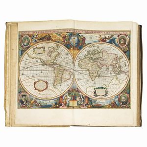 (Atlante - Illustrati 600)   MERCATOR, Gerardì - HONDIUS, Jodocus.   Atlas novus, sive descriptio geographica totius orbis terrarum.   Amstelodami, apud Ioannem Ianssonium, & Henricum Hondium, 1638.   [CON:]     Gerardi Mercāoris et I. Hondii Appendix novi Atlantis, continens regiones & provincias permultas Galliæ, Germaniæ, Belgii, Italiæ, Hispaniæ, Asiæ, Africæ, Americæ &c.   Amstelodami, sumptibus Henrici Hondii, 1637.  - Asta LIBRI, MANOSCRITTI E AUTOGRAFI - Associazione Nazionale - Case d'Asta italiane