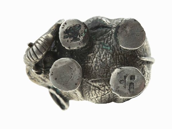 Manifattura Buccellati per Fasano. Coppia di saliere elefanti  - Asta Fine Jewels - Associazione Nazionale - Case d'Asta italiane