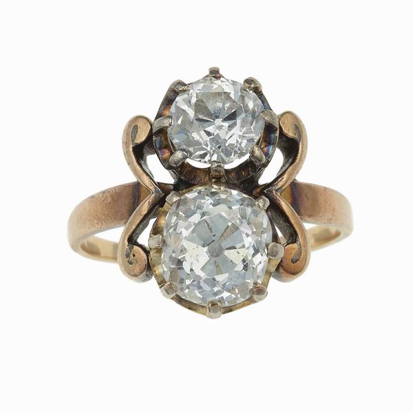 Anello con due diamanti di vecchio taglio di ct 0.90 e 2.00 circa  - Asta Fine Jewels - Associazione Nazionale - Case d'Asta italiane