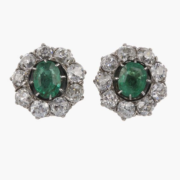Orecchini con smeraldi Colombia e diamanti di vecchio taglio  - Asta Fine Jewels - Associazione Nazionale - Case d'Asta italiane