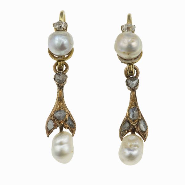Orecchini con perle naturali per ct totali 5.42  - Asta Fine Jewels - Associazione Nazionale - Case d'Asta italiane