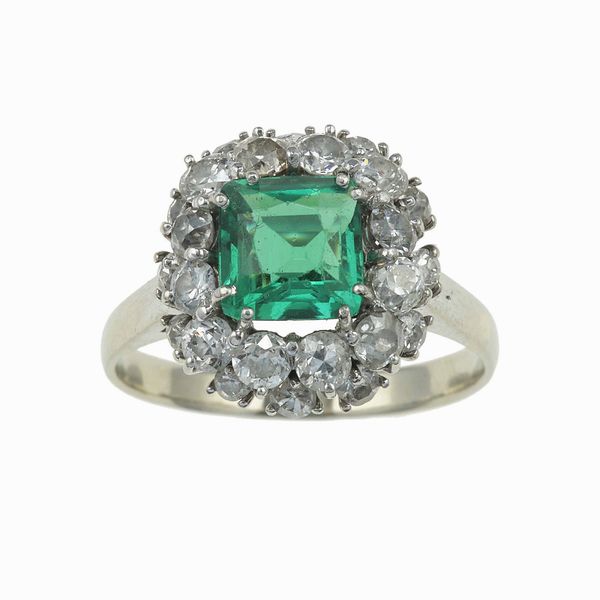 Anello con smeraldo Colombia di ct 1.42  - Asta Fine Jewels - Associazione Nazionale - Case d'Asta italiane