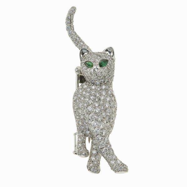 Graff. Spilla gatto con diamanti e smeraldi  - Asta Fine Jewels - Associazione Nazionale - Case d'Asta italiane