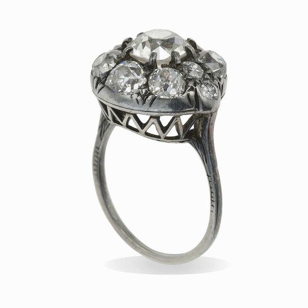 Anello con diamanti di vecchio taglio  - Asta Fine Jewels - Associazione Nazionale - Case d'Asta italiane