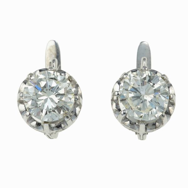 Orecchini con due diamanti taglio brillante di ct 1.86 cad  - Asta Fine Jewels - Associazione Nazionale - Case d'Asta italiane