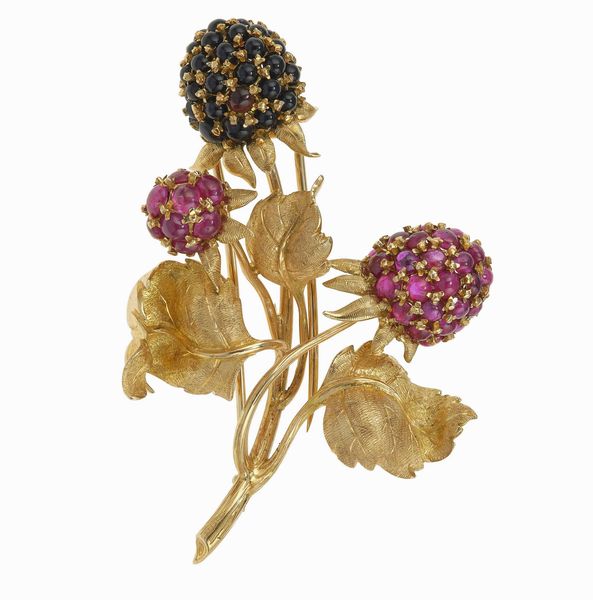 Spilla more con zaffiri e rubini  - Asta Fine Jewels - Associazione Nazionale - Case d'Asta italiane