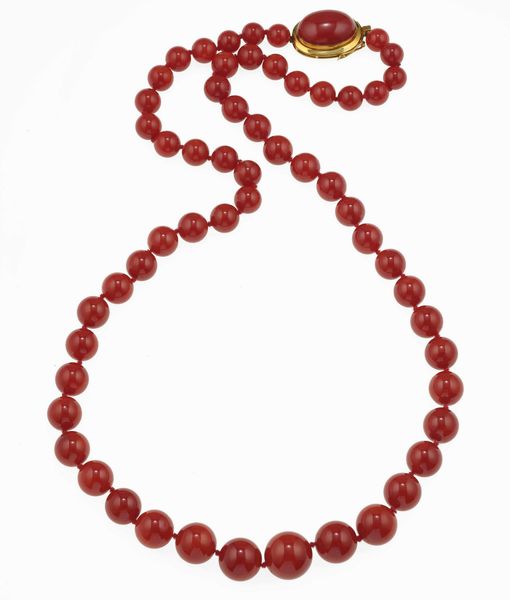 Collana con boules di corallo  - Asta Fine Jewels - Associazione Nazionale - Case d'Asta italiane