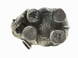 Manifattura Buccellati per Fasano. Coppia di saliere elefanti  - Asta Fine Jewels - Associazione Nazionale - Case d'Asta italiane