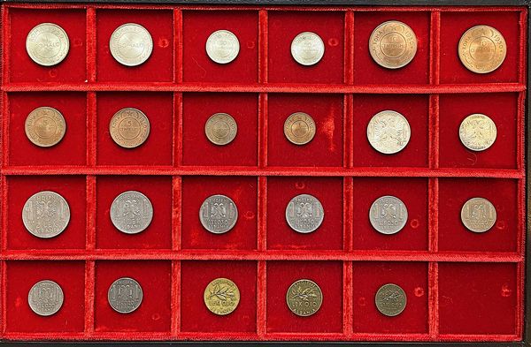 REGNO D'ITALIA (COLONIA D'ALBANIA) E REPUBBLICA ITALIANA (AFIS). Lotto di 23 monete.  - Asta Numismatica - Associazione Nazionale - Case d'Asta italiane