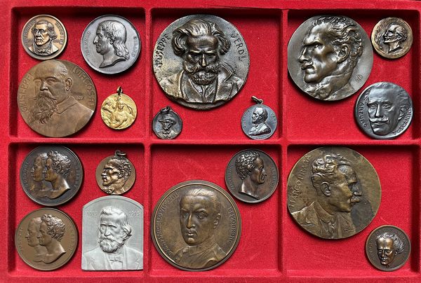 MUSICISTI, COMPOSITORI E TRAGEDIOGRAFI. Lotto di 21 medaglie.  - Asta Numismatica - Associazione Nazionale - Case d'Asta italiane