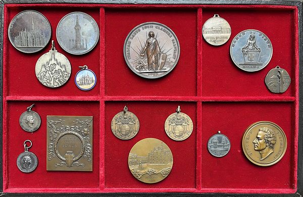MILANO. Lotto di sedici medaglie.  - Asta Numismatica - Associazione Nazionale - Case d'Asta italiane