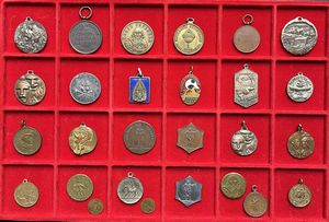 CARNEVALE. Lotto di 27 medaglie e gettoni.  - Asta Numismatica | Rinascimento - Associazione Nazionale - Case d'Asta italiane