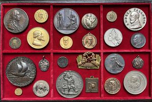Lotto di circa 45 medaglie, gettoni e distintivi.  - Asta Numismatica | Rinascimento - Associazione Nazionale - Case d'Asta italiane