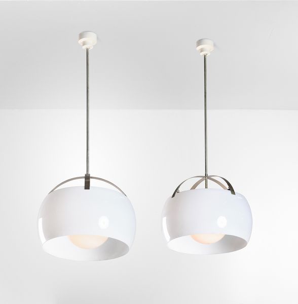 VICO MAGISTRETTI : Due lampade a sospensione mod. Omega  - Asta Design Properties - Associazione Nazionale - Case d'Asta italiane