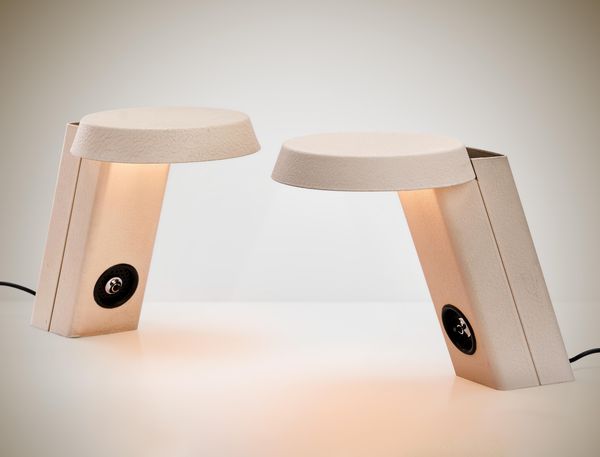 GINO SARFATTI : Due lampade da tavolo mod. 607  - Asta Design Properties - Associazione Nazionale - Case d'Asta italiane