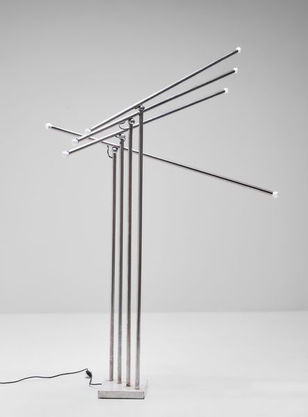 Sergio Moscheni : Lampada da terra mod. Giraffa  - Asta Design Properties - Associazione Nazionale - Case d'Asta italiane