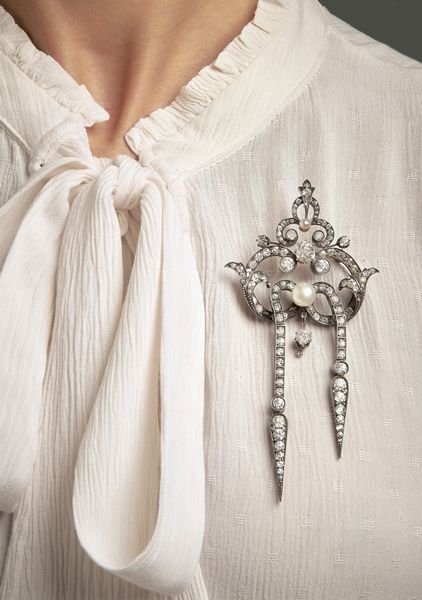 Spilla con diamanti  - Asta Gioielli - Associazione Nazionale - Case d'Asta italiane