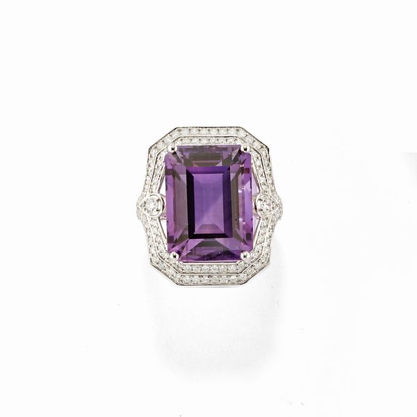 Anello con ametista  - Asta Gioielli - Associazione Nazionale - Case d'Asta italiane