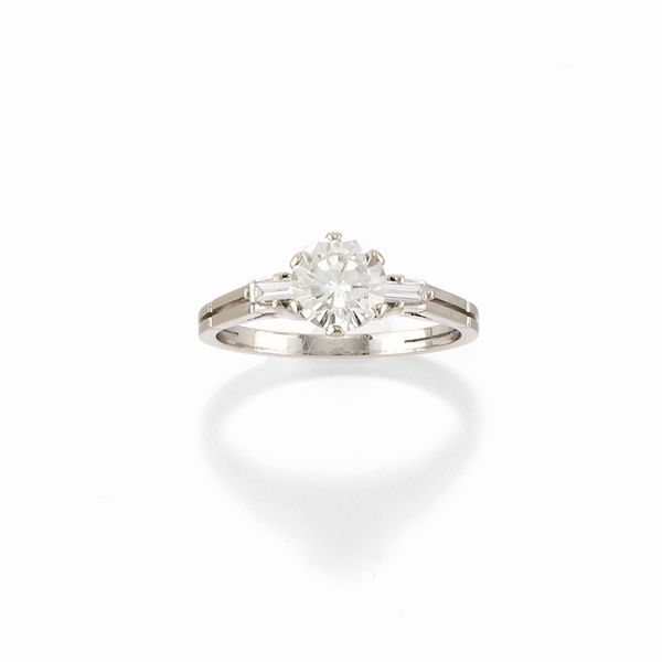 Anello con diamante  - Asta Gioielli - Associazione Nazionale - Case d'Asta italiane