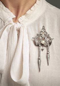 Spilla con diamanti  - Asta Gioielli - Associazione Nazionale - Case d'Asta italiane