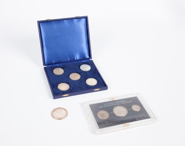 Lotto: Cinque 10 marchi 1972 Germania; 1 Dollaro 1987 Usa; e una confezione 1, 1/2 e 1/4 Dollaro Bicentenario 1976 Usa  - Asta Numismatica: Monete, Medaglie e Carta Moneta - Associazione Nazionale - Case d'Asta italiane