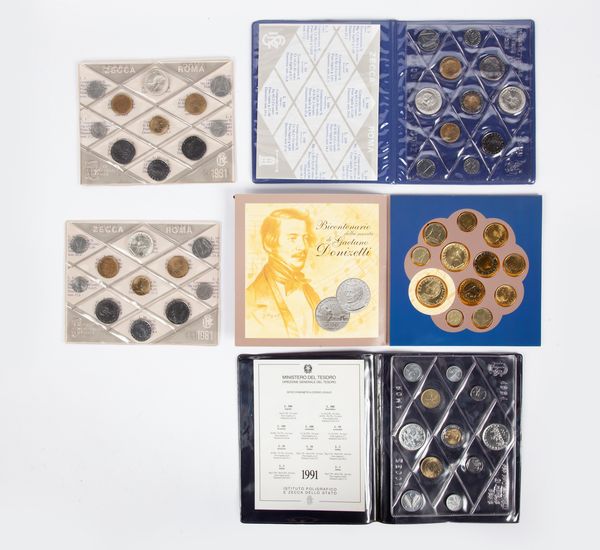 Lotto 5 Serie divisionali annuali: 1981 (2), 1986, 1991 e 1997 Repubblica Italiana  - Asta Numismatica: Monete, Medaglie e Carta Moneta - Associazione Nazionale - Case d'Asta italiane