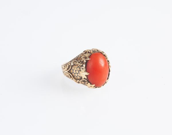 Anello in oro, smalti e bachelite rossa  - Asta Fine Jewels and Watches - Associazione Nazionale - Case d'Asta italiane