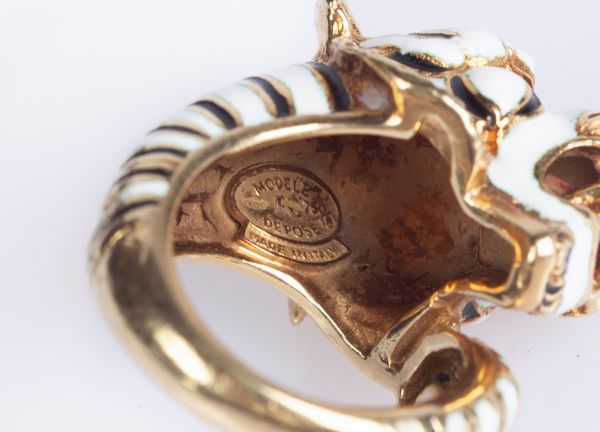 Frascarolo anello tigre bianca in oro e rubini  - Asta Fine Jewels and Watches - Associazione Nazionale - Case d'Asta italiane