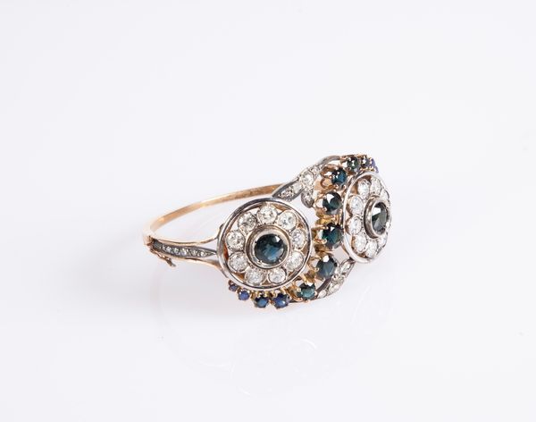 Bracciale rigido anni '50 in oro, brillanti e zaffiri  - Asta Fine Jewels and Watches - Associazione Nazionale - Case d'Asta italiane