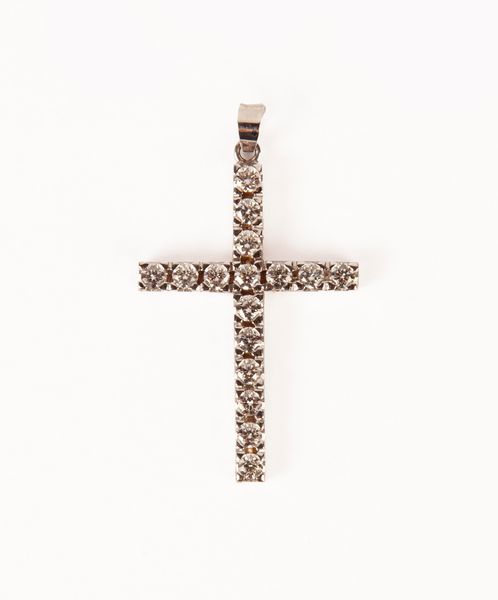 Pendente a croce in oro e brillanti  - Asta Fine Jewels and Watches - Associazione Nazionale - Case d'Asta italiane