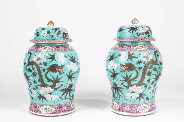 Coppia di grandi potiches. Cina, met secolo XIX  - Asta Arte orientale - Associazione Nazionale - Case d'Asta italiane