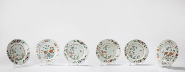 Sei piatti in porcellana Famiglia Rosa. Cina, compagnia delle indie, secolo XVIII/XIX  - Asta Arte orientale - Associazione Nazionale - Case d'Asta italiane