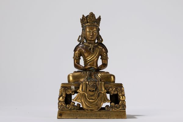 Scultura in bronzo raffigurante Amitayus. Cina, secolo XVIII  - Asta Arte orientale - Associazione Nazionale - Case d'Asta italiane