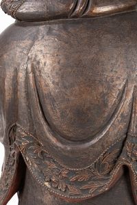 Grande Guanyin in legno intagliato e dorato. Cina, secolo XIX  - Asta Arte orientale - Associazione Nazionale - Case d'Asta italiane