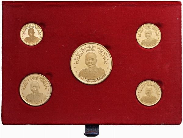BURUNDI. REPUBBLICA (DAL 1966). SERIE COMPLETA DI CINQUE VALORI IN ORO 900 (100, 50, 25, 20 E 10 FRANCHI 1967) IN ASTUCCIO ORIGINALE E CERTIFICATO DI EMISSIONE N. 54  - Asta MEDAGLIE DI VENEZIA. MONETE E MEDAGLIE IN ORO ESTERE - Associazione Nazionale - Case d'Asta italiane