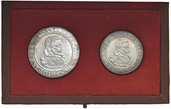 CECOSLOVACCHIA. REPUBBLICA SOCIALISTA (1960-1990). ZECCA DI KREMNITZ. SET DI DUE MONETE IN ARGENTO (10 E 5 DUCATI 1972) DELLA SERIE &ldquo;WALDSTEIN&rdquo; IN ASTUCCIO ORIGINALE E CERTIFICATO DI EMISSIONE. SERIE NUMERATA 80 SU UNA TIRATURA DI SOLI 300 ESEMPLARI  - Asta MEDAGLIE DI VENEZIA. MONETE E MEDAGLIE IN ORO ESTERE - Associazione Nazionale - Case d'Asta italiane