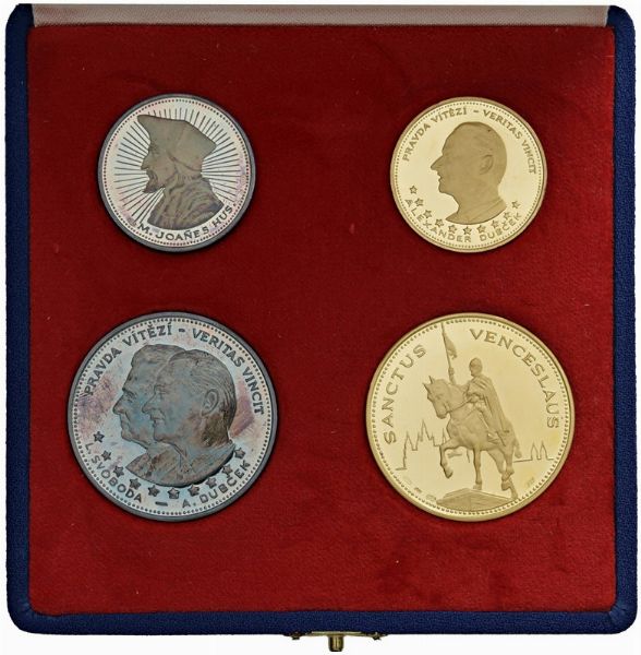 CECOSLOVACCHIA. REPUBBLICA SOCIALISTA (1960-1990). ZECCA DI KREMNITZ. SET COMPOSTO DA QUATTRO MONETE IN ORO E ARGENTO (10 E 5 DUCATI 1968) DELLA SERIE &ldquo;DUCATI DI PRAGA&rdquo; IN ASTUCCIO ORIGINALE E CERTIFICATO DI EMISSIONE N. 937  - Asta MEDAGLIE DI VENEZIA. MONETE E MEDAGLIE IN ORO ESTERE - Associazione Nazionale - Case d'Asta italiane