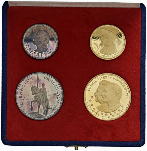 CECOSLOVACCHIA. REPUBBLICA SOCIALISTA (1960-1990). ZECCA DI KREMNITZ. SET COMPOSTO DA QUATTRO MONETE IN ORO E ARGENTO (10 E 5 DUCATI 1968) DELLA SERIE &ldquo;DUCATI DI PRAGA&rdquo; IN ASTUCCIO ORIGINALE E CERTIFICATO DI EMISSIONE N. 937  - Asta MEDAGLIE DI VENEZIA. MONETE E MEDAGLIE IN ORO ESTERE - Associazione Nazionale - Case d'Asta italiane