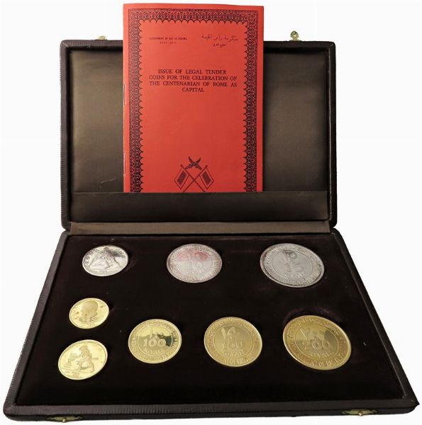 EMIRATI ARABI UNITI RAS-AL-KHAIMAH. SAQR BIN MUHAMMAD AL-QUASIM (1948-2010). SERIE COMPLETA DI OTTO MONETE A CORSO LEGALE (200, 150, 100, 50, 75 RIYALS IN ORO; 15, 10, 7,5 RIYALS IN ARGENTO) PER LA CELEBRAZIONE DEL CENTENARIO DI ROMA CAPITALE (1870-1970) IN ASTUCCIO ORIGINALE E CERTIFICATO DI EMISSIONE  - Asta MEDAGLIE DI VENEZIA. MONETE E MEDAGLIE IN ORO ESTERE - Associazione Nazionale - Case d'Asta italiane