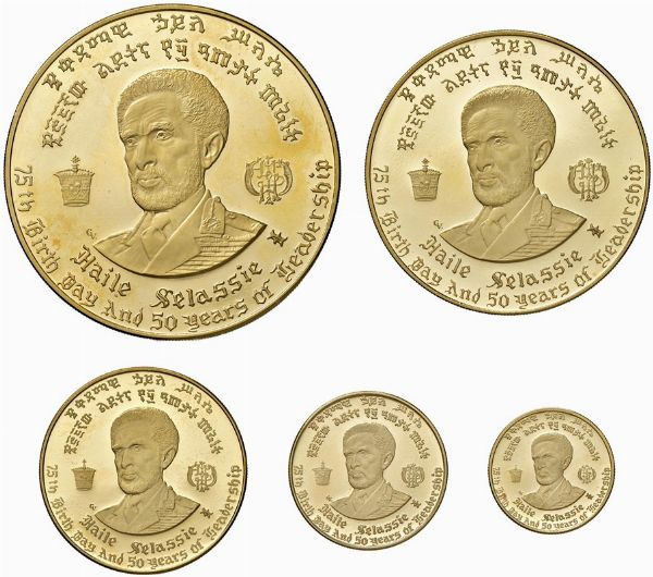 ETIOPIA. ZECCA DI SOFIA. SET COMPLETO DI CINQUE MONETE D’ORO A CORSO LEGALE (200, 100, 50, 20 10, DOLLARI 1966) PER COMMEMORARE IL 75º COMPLEANNO E I 50 ANNI DI H.I.M. HAILE SELASSIE I (1930-1974). IN ASTUCCIO ORIGINALE E CERTIFICATO DI EMISSIONE N. 3736 (MINTAGE 12.000)  - Asta MEDAGLIE DI VENEZIA. MONETE E MEDAGLIE IN ORO ESTERE - Associazione Nazionale - Case d'Asta italiane