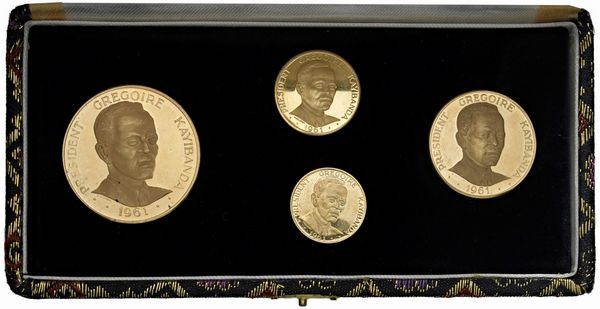 RUANDA. REPUBBLICA (DAL 1962). SERIE COMPLETA DI QUATTRO VALORI IN ORO 900 (100, 50, 25, 20 E 10 FRANCHI 1961) IN ASTUCCIO ORIGINALE E CERTIFICATO DI EMISSIONE  - Asta MEDAGLIE DI VENEZIA. MONETE E MEDAGLIE IN ORO ESTERE - Associazione Nazionale - Case d'Asta italiane
