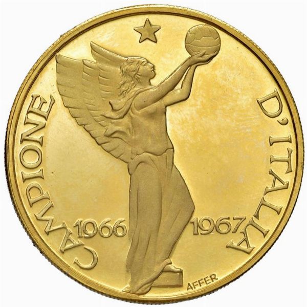 MEDAGLIA IN ORO 900 JUVENTUS CAMPIONE D’ITALIA 1966-1967 OPUS AFFER  - Asta MEDAGLIE DI VENEZIA. MONETE E MEDAGLIE IN ORO ESTERE - Associazione Nazionale - Case d'Asta italiane